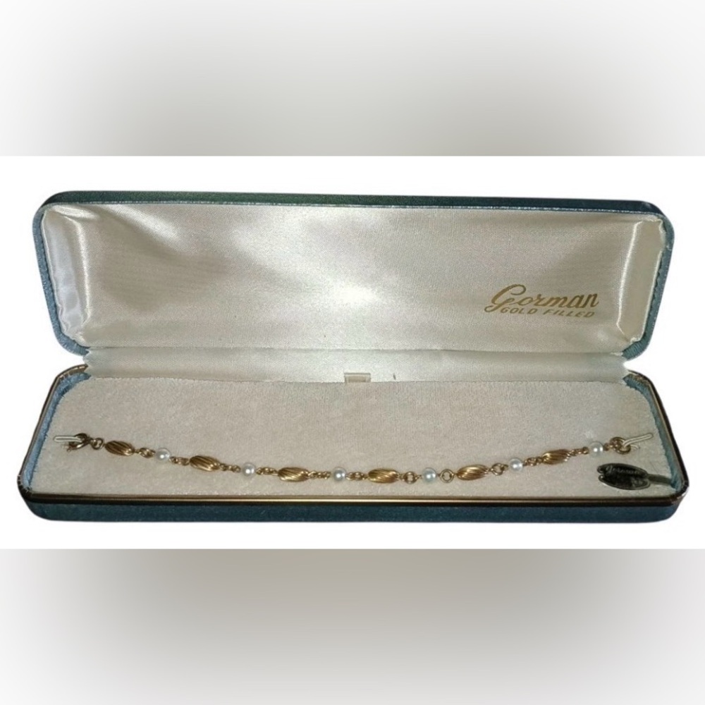Vintage Gold 12K GF Pearl Bracet In Original Case (Signed Gorman)